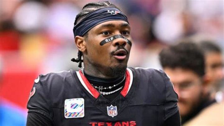Stefon Diggs Net Worth, Age, Height, Bio, Birthday, Wiki!