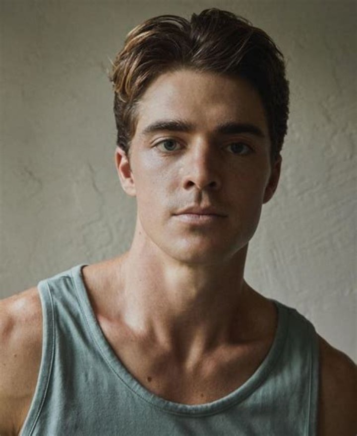 Sterling Spencer Net Worth, Age, Height, Bio, Birthday, Wiki!