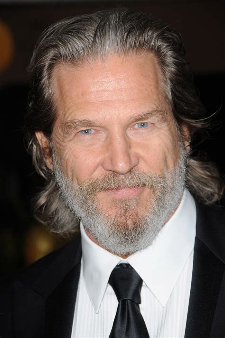 Steven Bridges Net Worth, Age, Height, Bio, Birthday, Wiki!