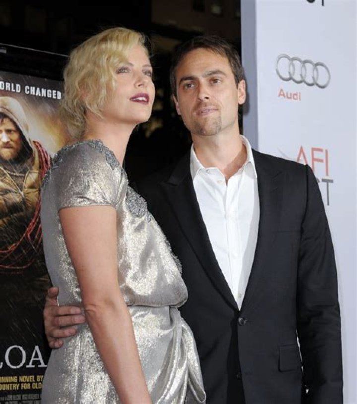 Stuart Townsend Net Worth, Age, Height, Bio, Birthday, Wiki!