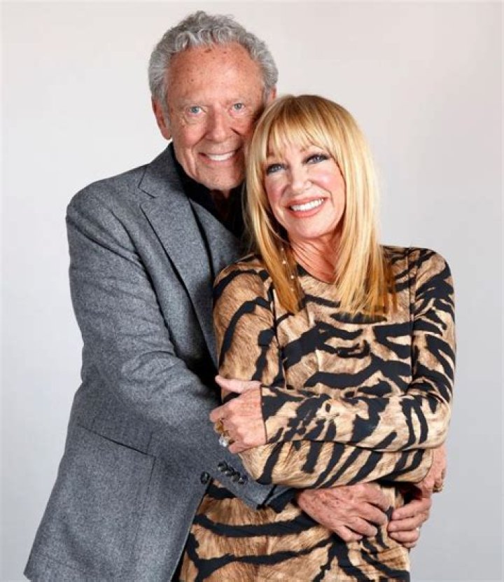 Suzanne Somers Net Worth, Age, Height, Bio, Birthday, Wiki!