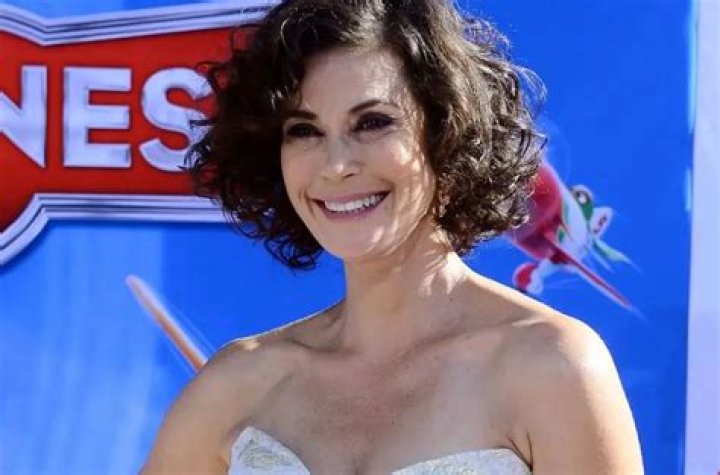 Teri Hatcher Net Worth, Age, Height, Bio, Birthday, Wiki!