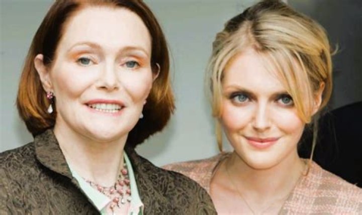 Tessa Dahl Net Worth, Age, Height, Bio, Birthday, Wiki!