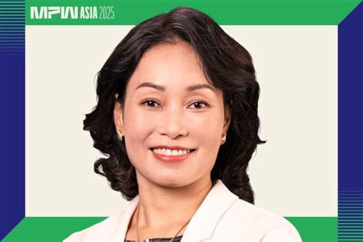 Thuy Thu Le - Net Worth, Age, Height, Birthday, Bio, Wiki!
