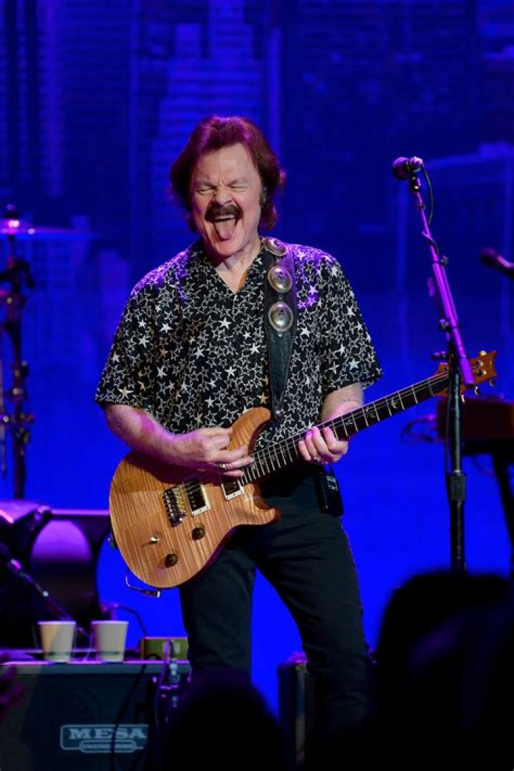 Tom Johnston - Net Worth, Age, Height, Birthday, Bio, Wiki!