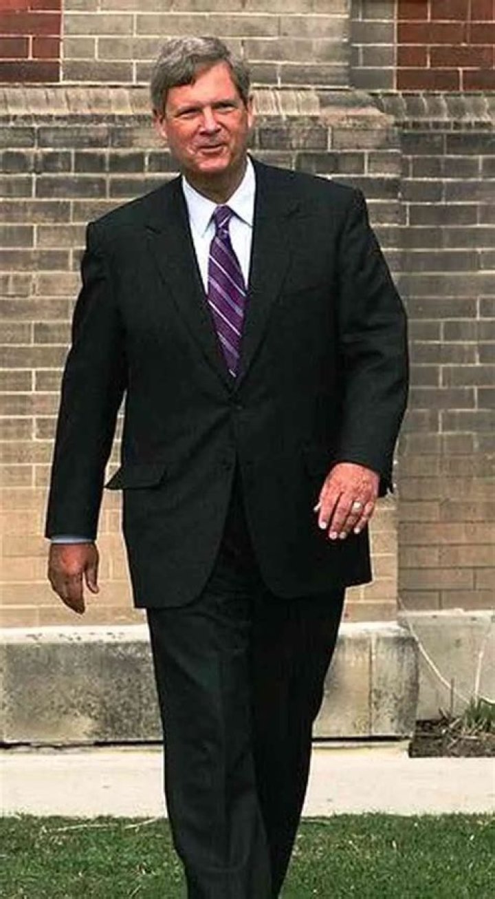 Tom Vilsack - Net Worth, Age, Height, Birthday, Bio, Wiki!