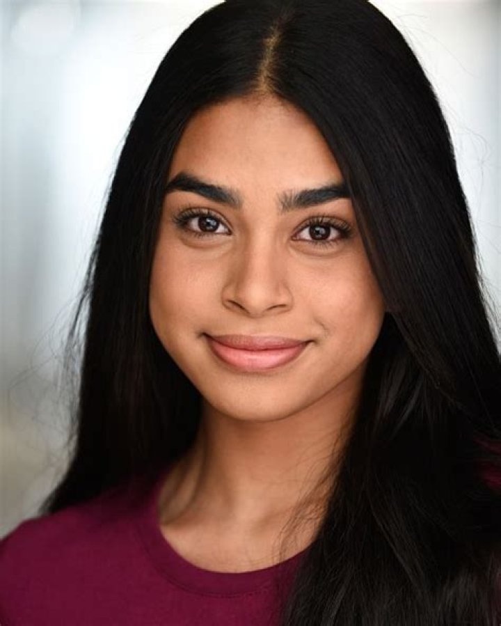 Twinkle Jaiswal - Net Worth, Age, Height, Birthday, Bio, Wiki!