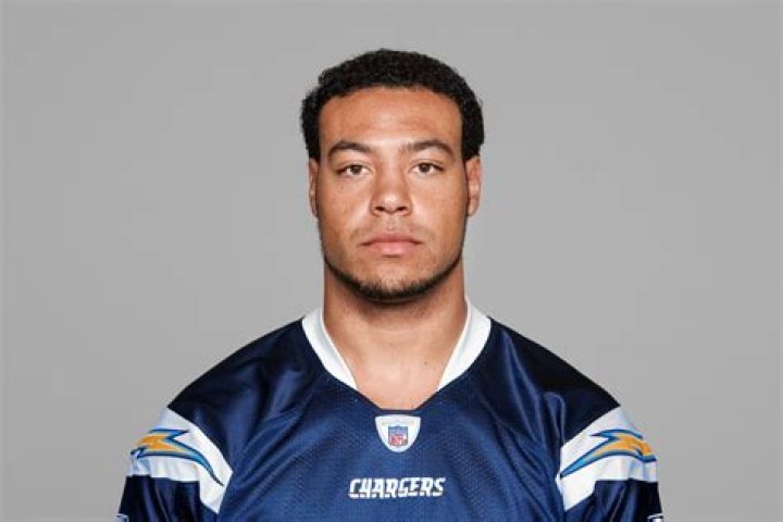 Vincent Jackson - Net Worth, Age, Height, Birthday, Bio, Wiki!