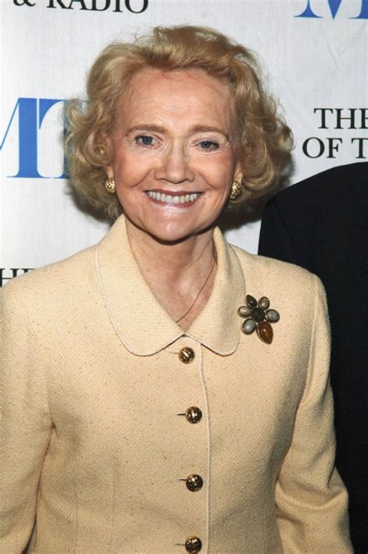 Vivian Nixon Net Worth, Age, Height, Bio, Birthday, Wiki!