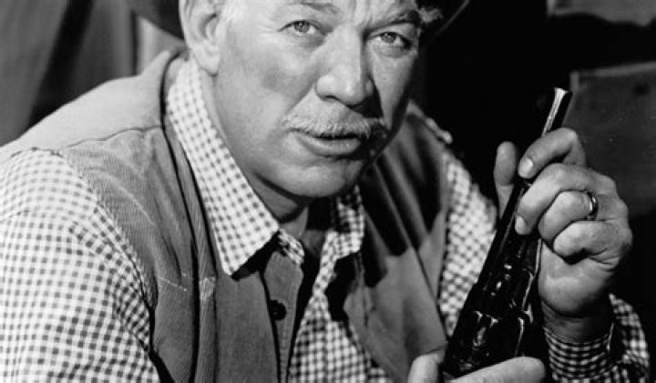 Ward Bond Net Worth, Age, Height, Bio, Birthday, Wiki!