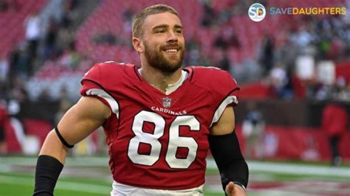 Zach Ertz - Net Worth, Age, Height, Birthday, Bio, Wiki!